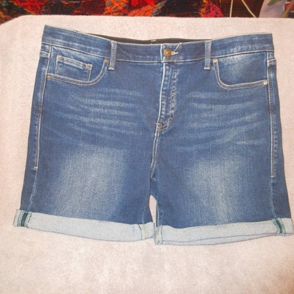 Lularoe Size 34 Jean Shorts Magic Waist Stretch Denim High Rise Dark Bermuda EUC